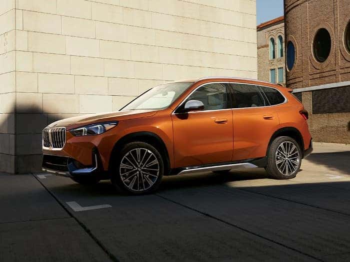2023 BMW X1  Front Side