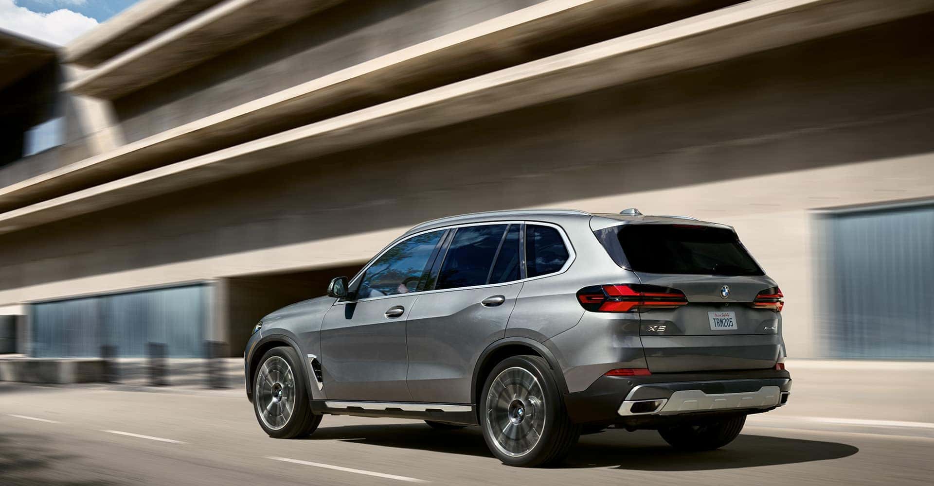 2025 BMW X5 exterior