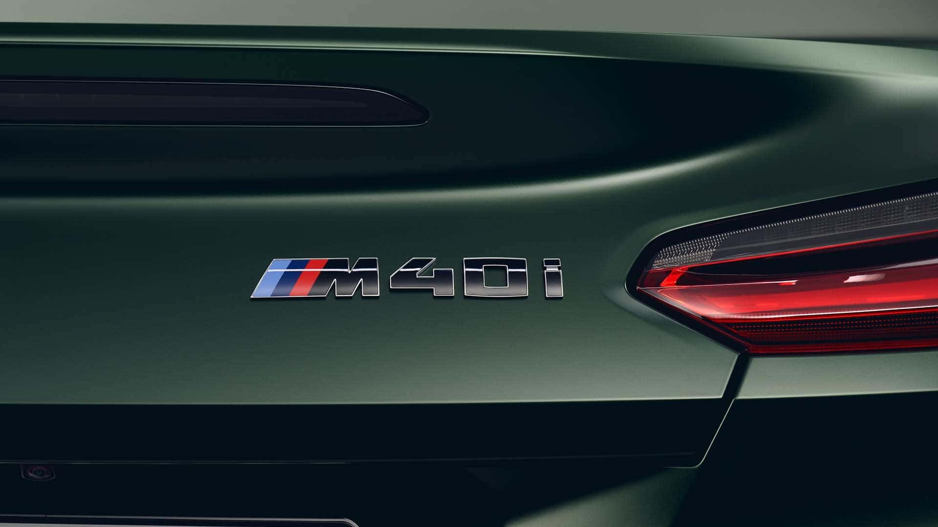 2025 BMW Z4 M40i Close Up of M40i Insignia