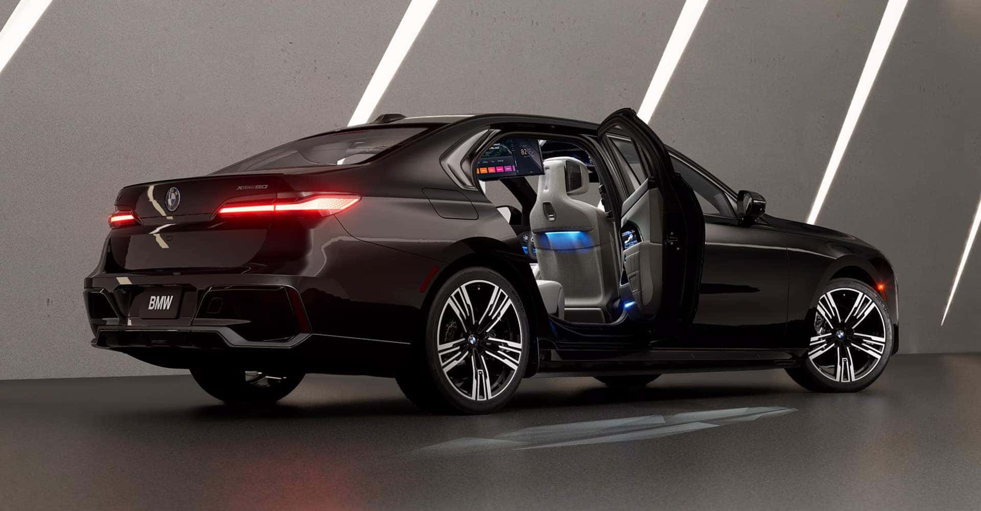 2025 BMW i7 back door open