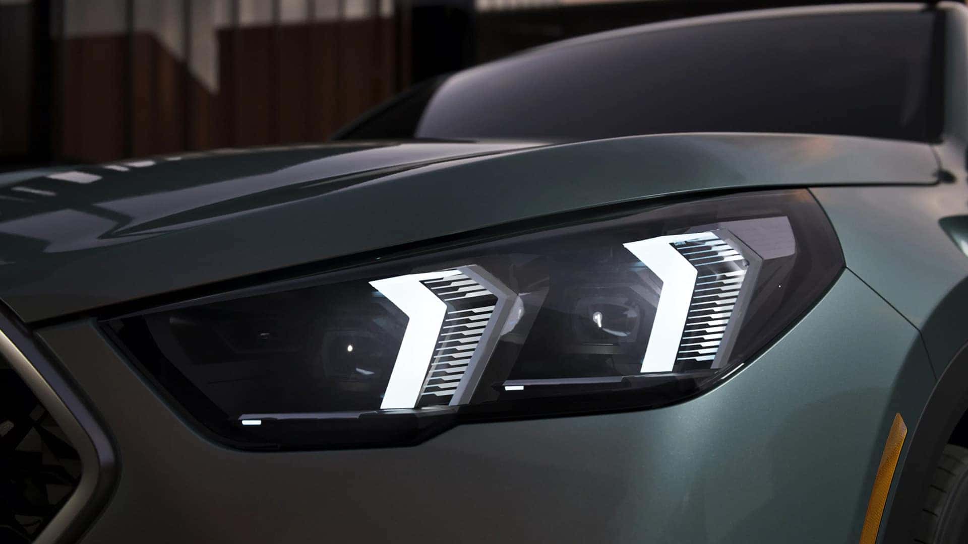 Close Up of Headlights on 2025 BMW X2 xDrive28i