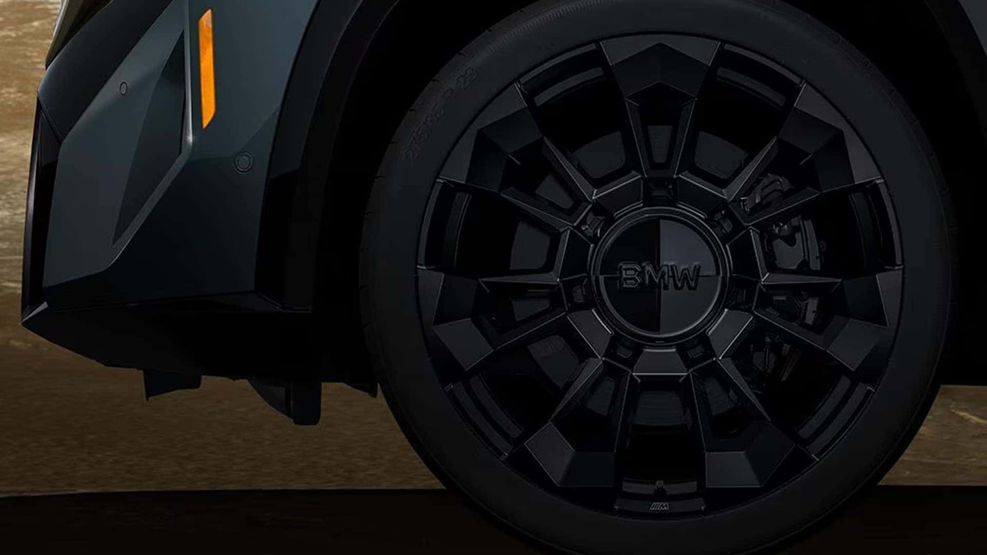 Close Up of Rims on 2025 BMW XM