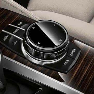 2019 BMW 5 Series interior features