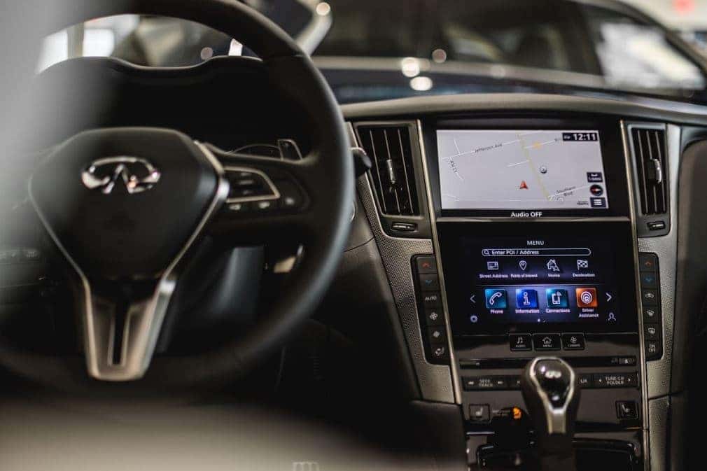 INFINITI Apple CarPlay Features & FAQs