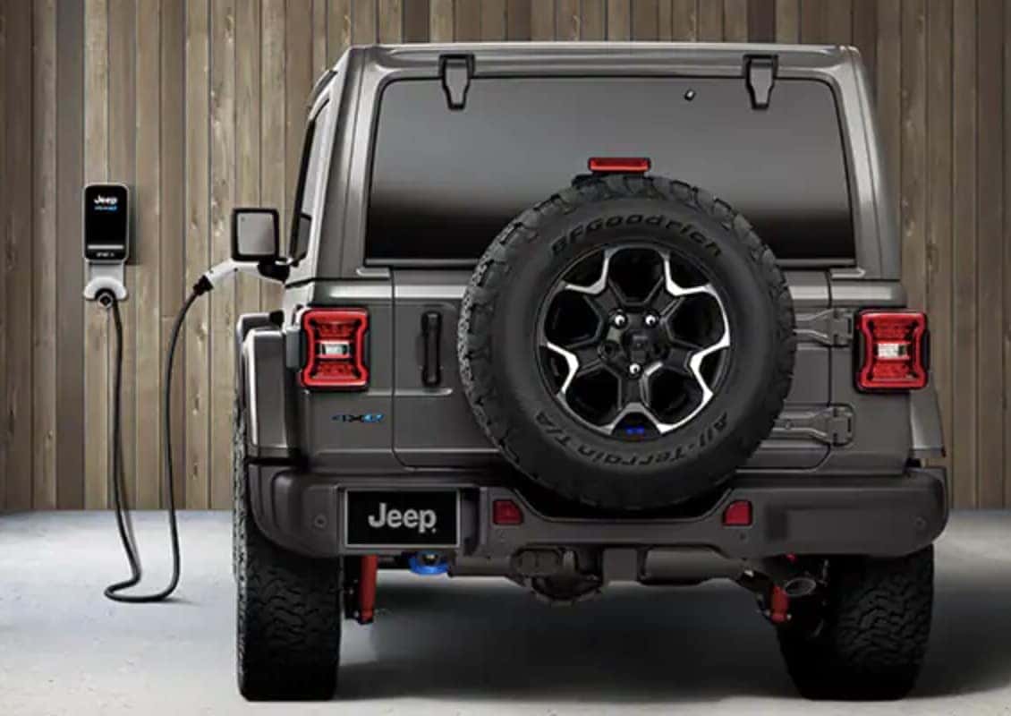 Jeep Wrangler 4xe charging