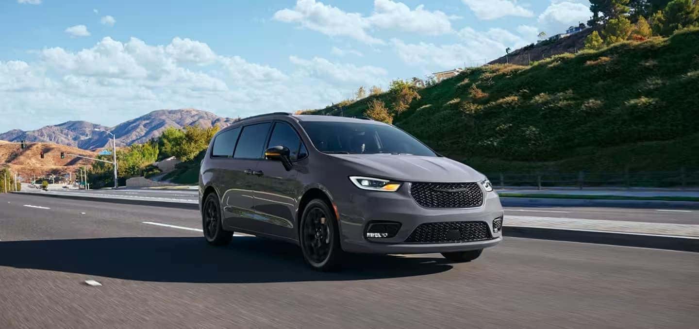 2025 Chrysler Pacifica Near Mountains