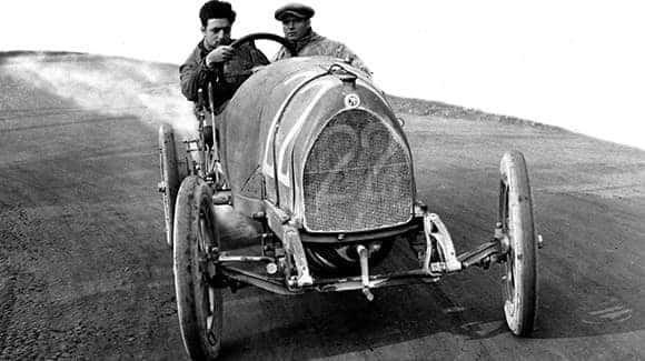 Conducción de Enzo Ferrari