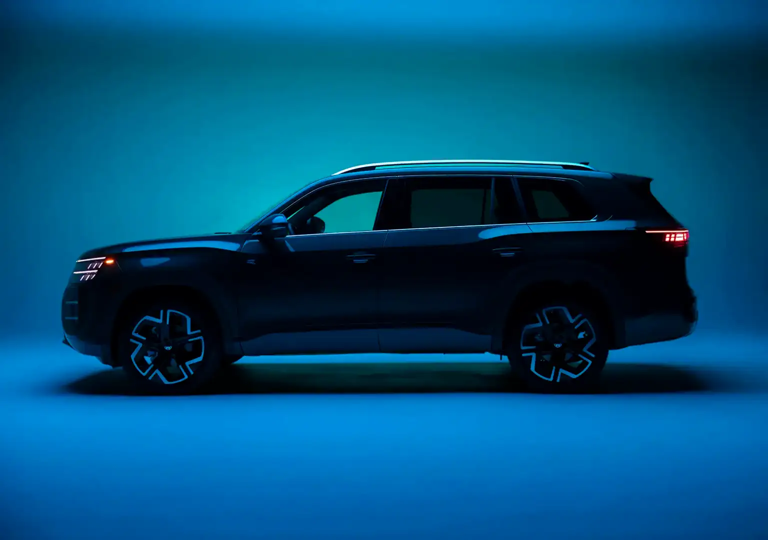 Side view of the redesigned 2027 Volkswagen Atlas three-row SUV