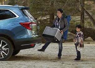 Hands-Free-Access-Power-Tailgate
