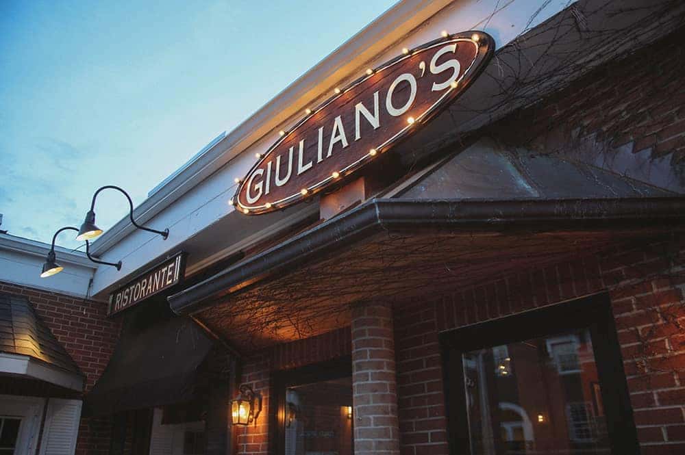 Giulianos Sign