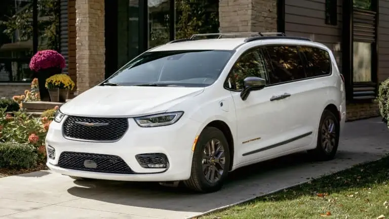 How the Pacifica Topped the Minivan Segment | Kendall Dodge Chrysler ...