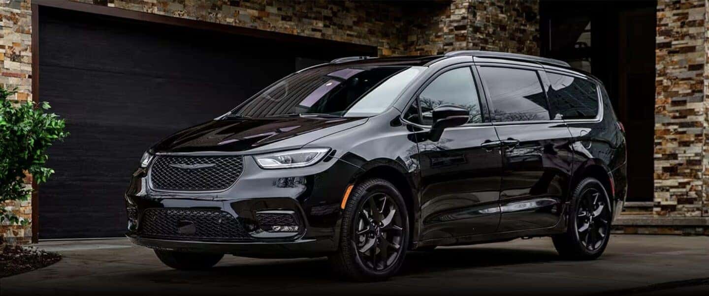 2025 Chrysler Pacifica Hybrid Touring L Images References :