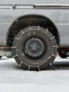 Traction tires in snow