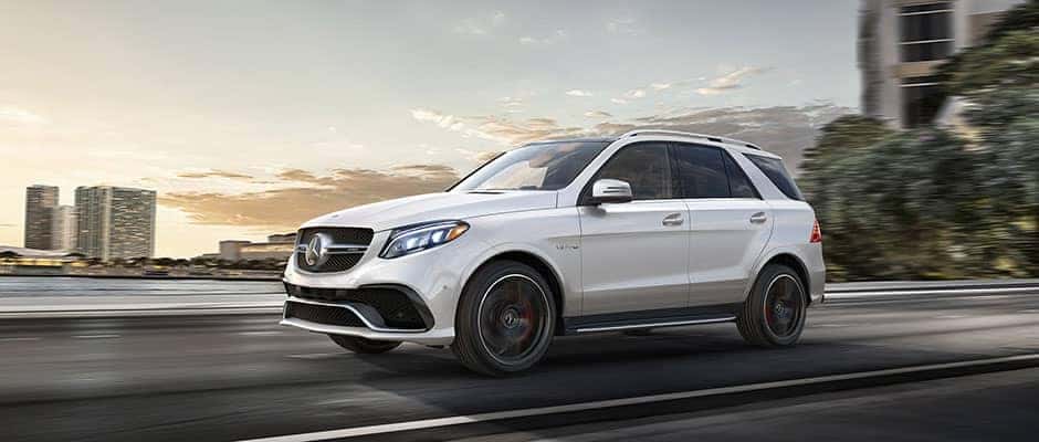 2019-Mercedes-Benz-GLE-city-highway