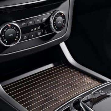 2019-Mercedes-Benz-GLE-controls