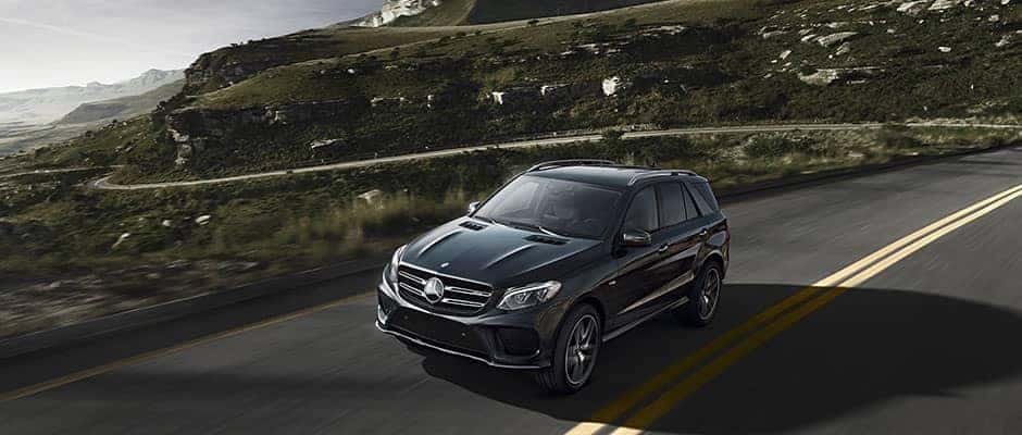 2019-Mercedes-Benz-GLE-driving-on-highway