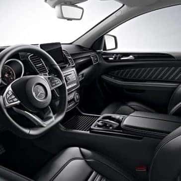 2019-Mercedes-Benz-GLE-front-seating