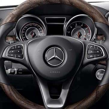 2019-Mercedes-Benz-GLE-steering-wheel