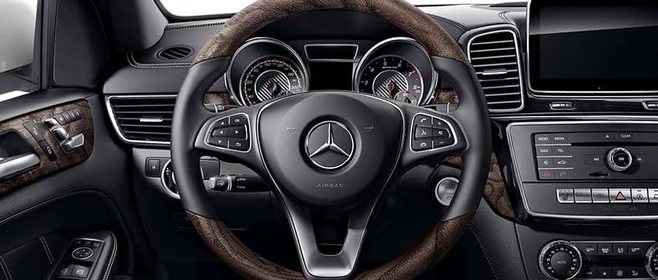 2019-Mercedes-Benz-GLE-steering-wheel