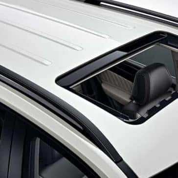 2019-Mercedes-Benz-GLE-sunroof