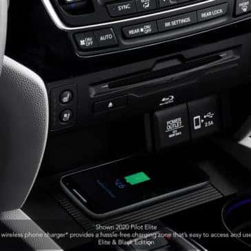 2020 pilot elite phone charger gallery