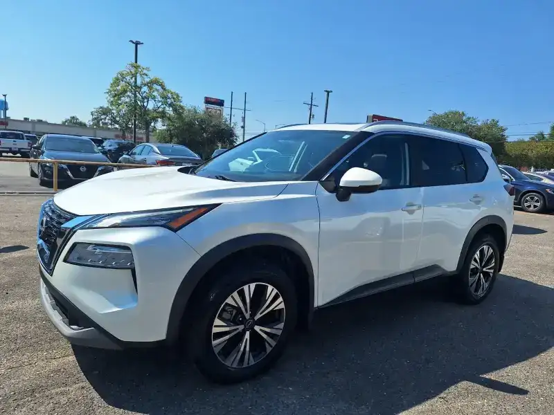 Nissan Rogue Exterior