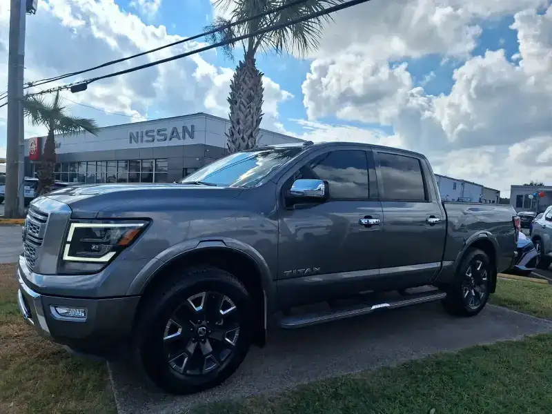 Nissan Titan Exterior