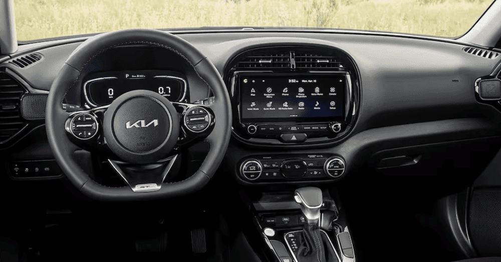 5-Reasons-Why-We'll-Miss-the-Kia-Soul---interior-view