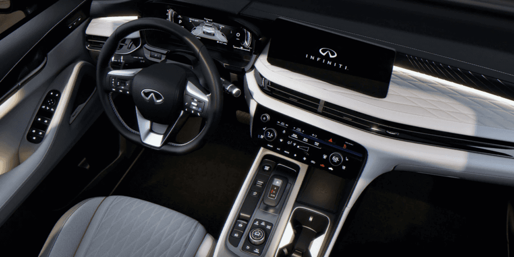INFINITI qx60 interior and dashboard