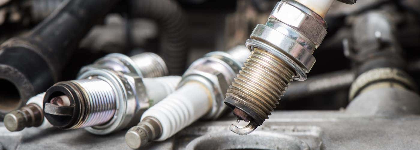 how to install spark plug