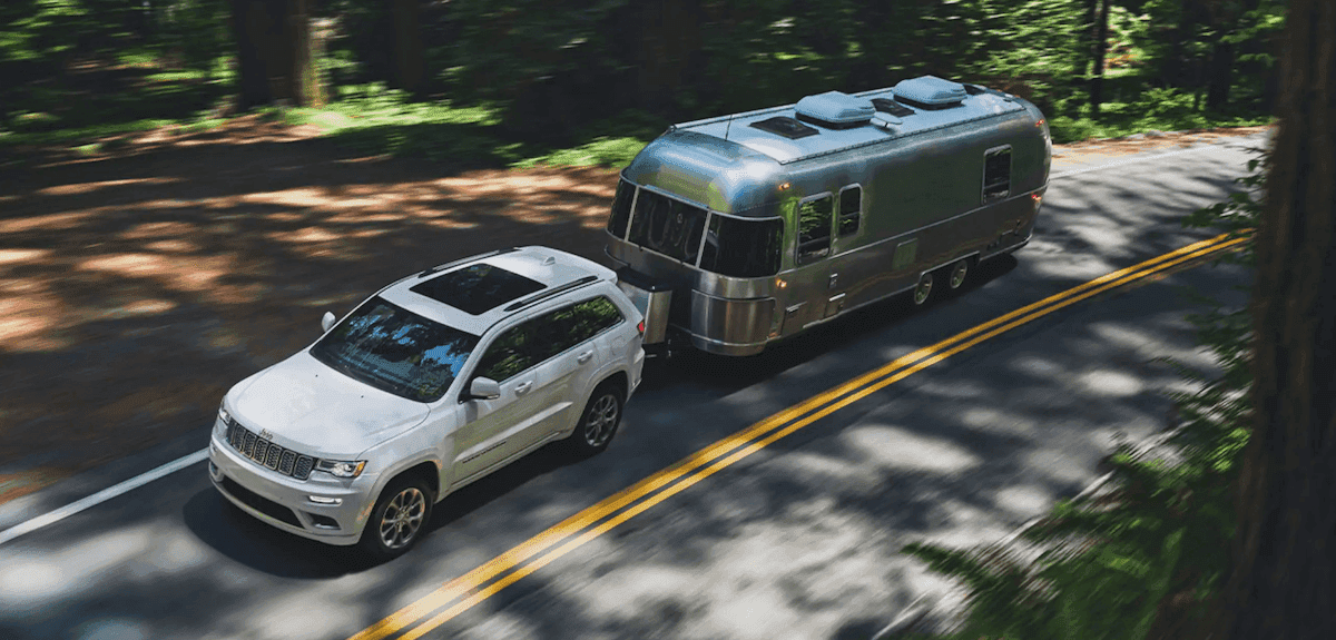 2021 Jeep Grand Cherokee Towing Banner