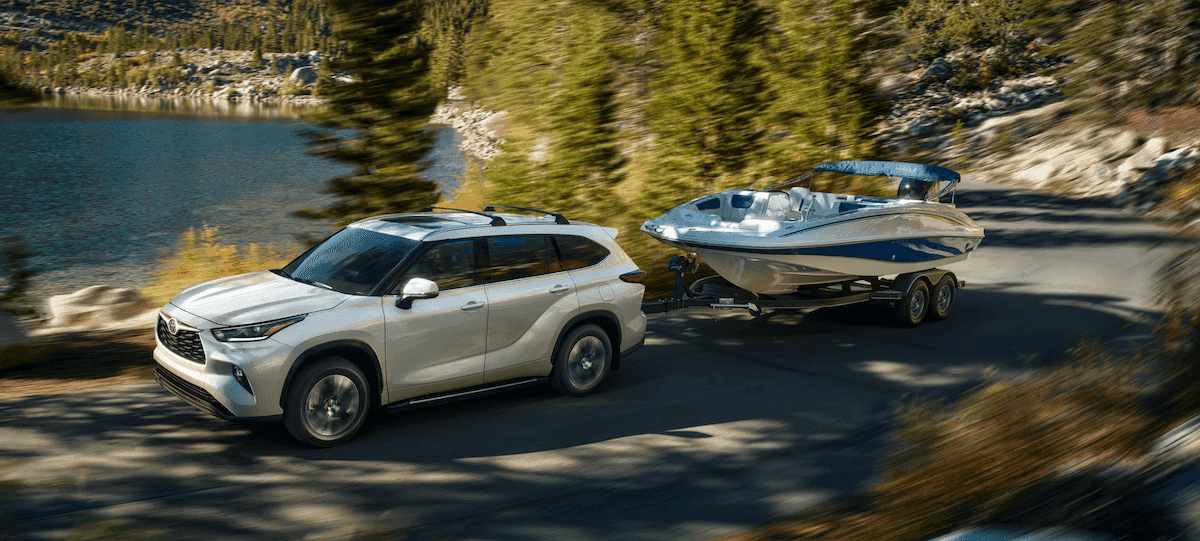 2021 Toyota Highlander Towing Capacity Engine Specs, Cargo Space SUVs