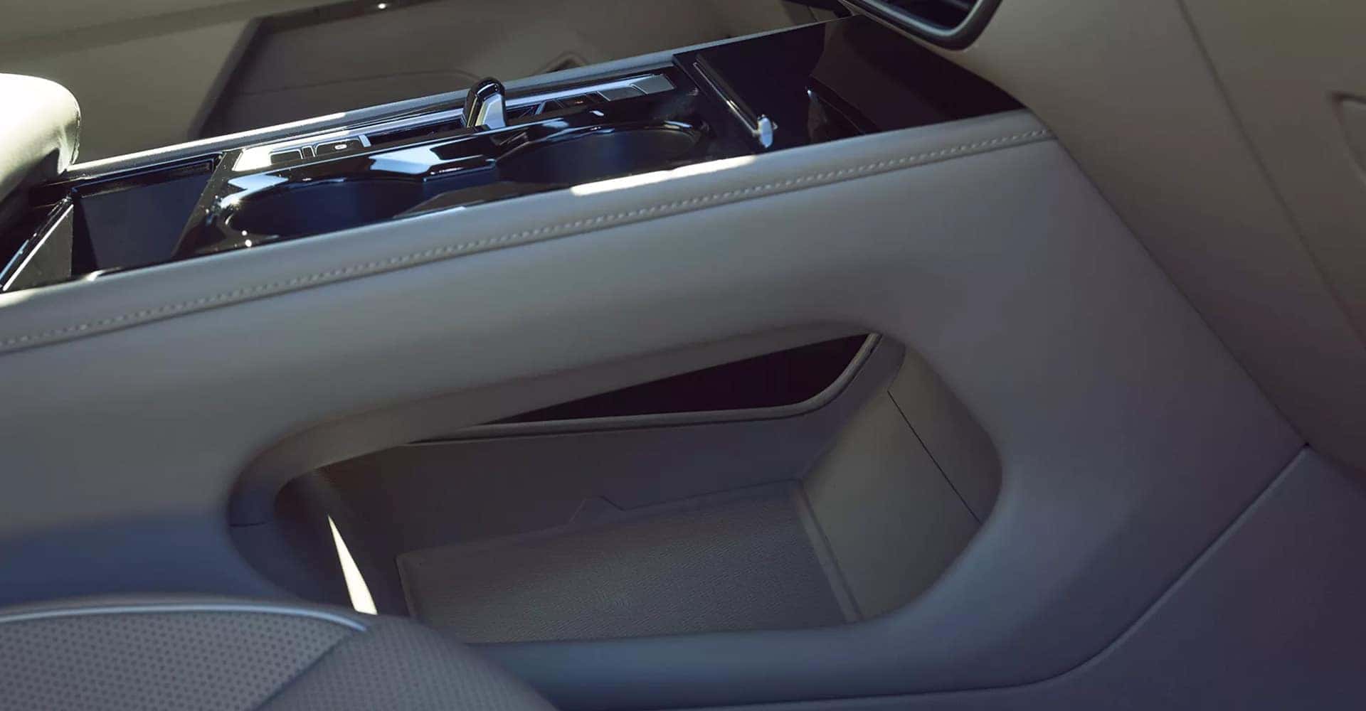 2025 Volkswagon Atlas extra space