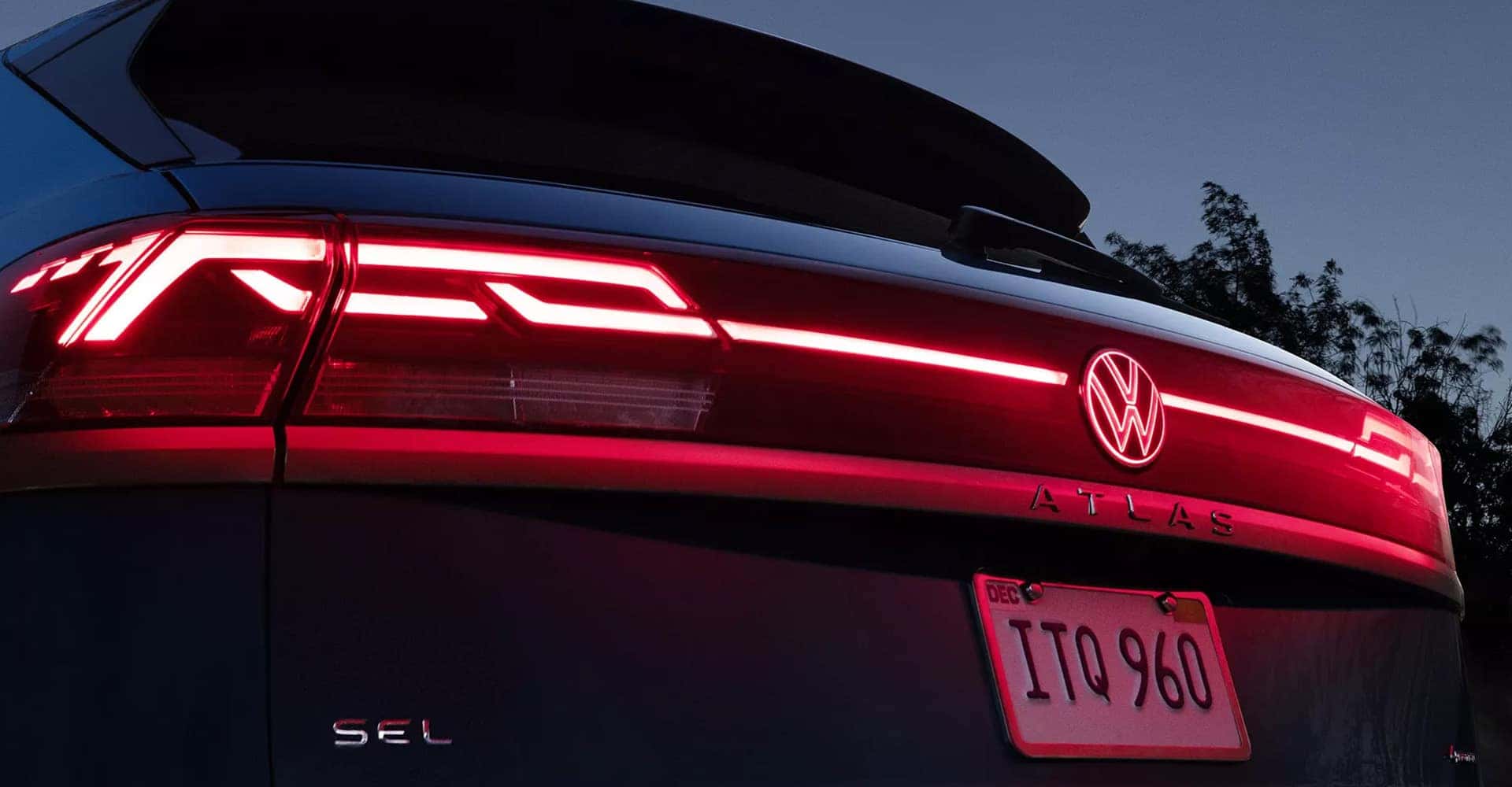 Lit up bumper lights 2025 Atlas Cross Sport