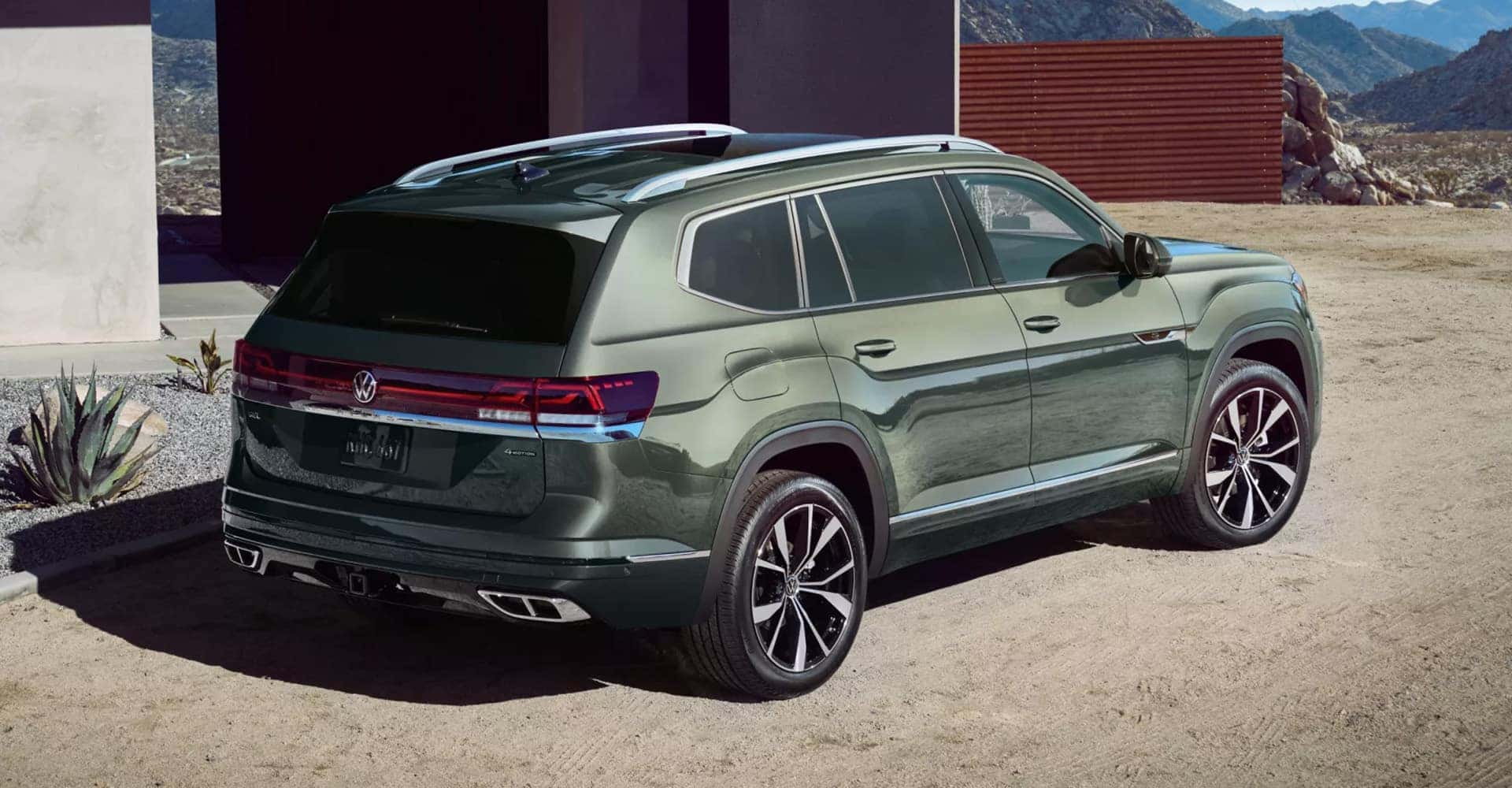 2026 Volkswagen Atlas side