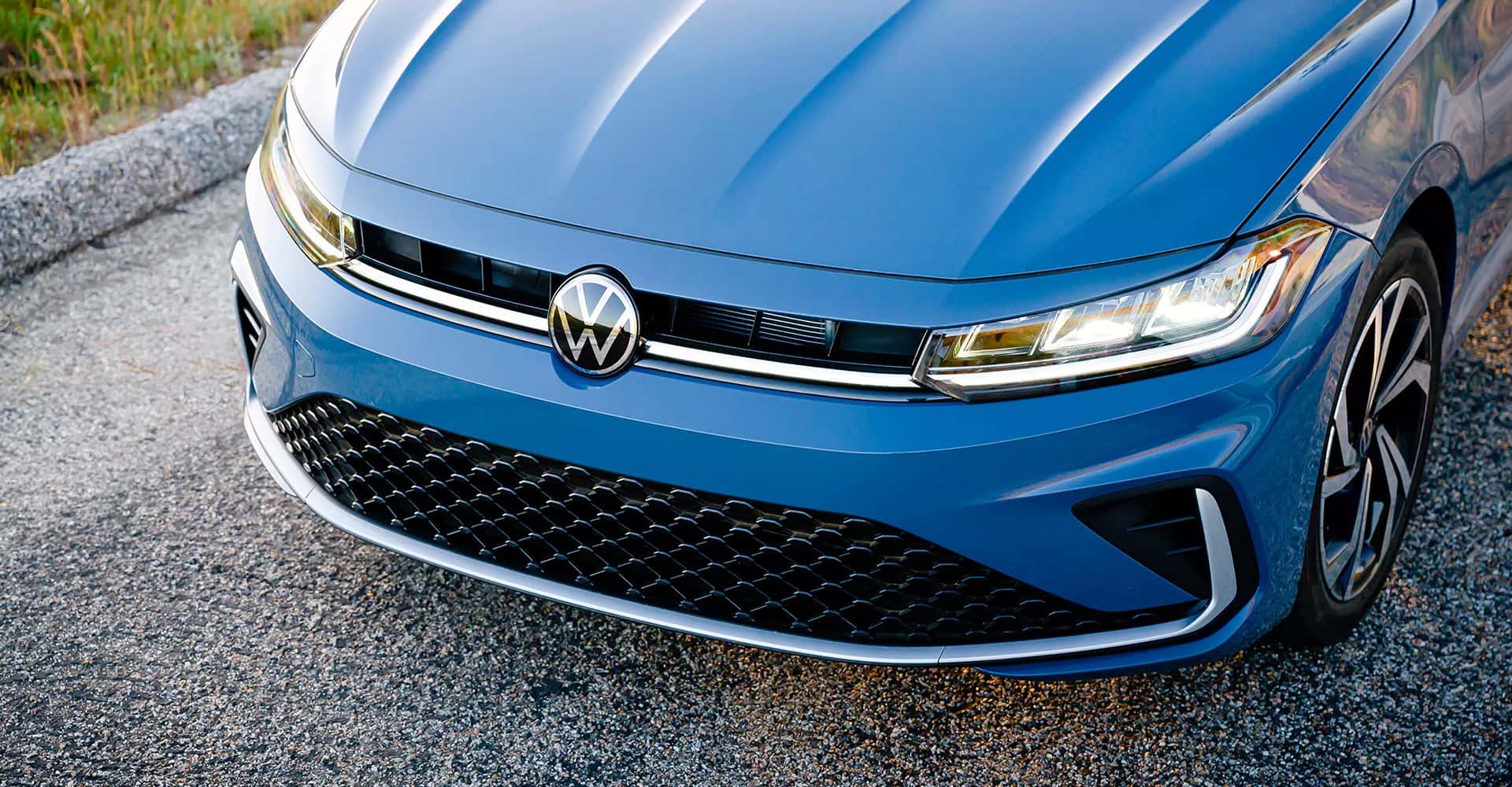 2026-Volkswagen-Jetta-blue-hood