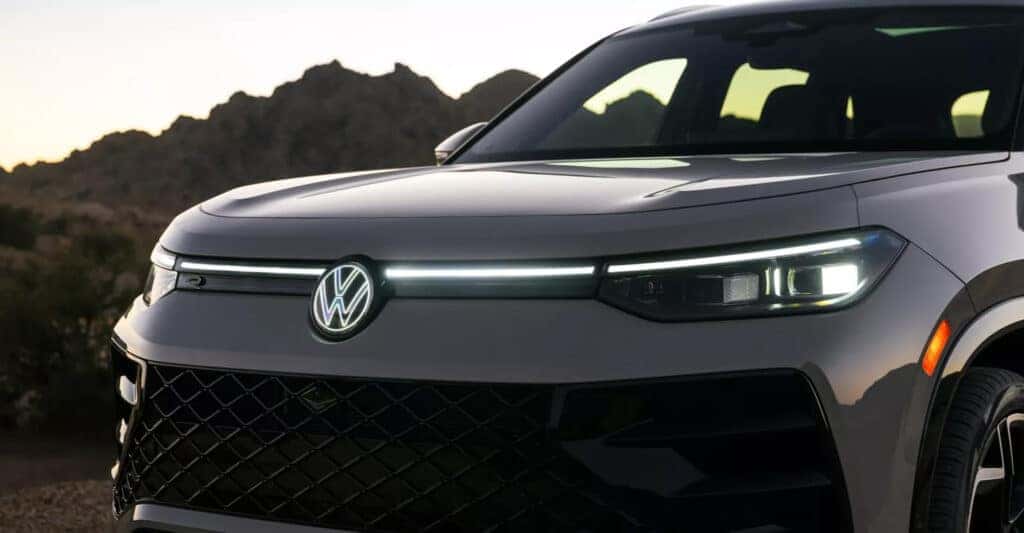 Tiguan with integrated light bar in front grille and illuminated VW emblem