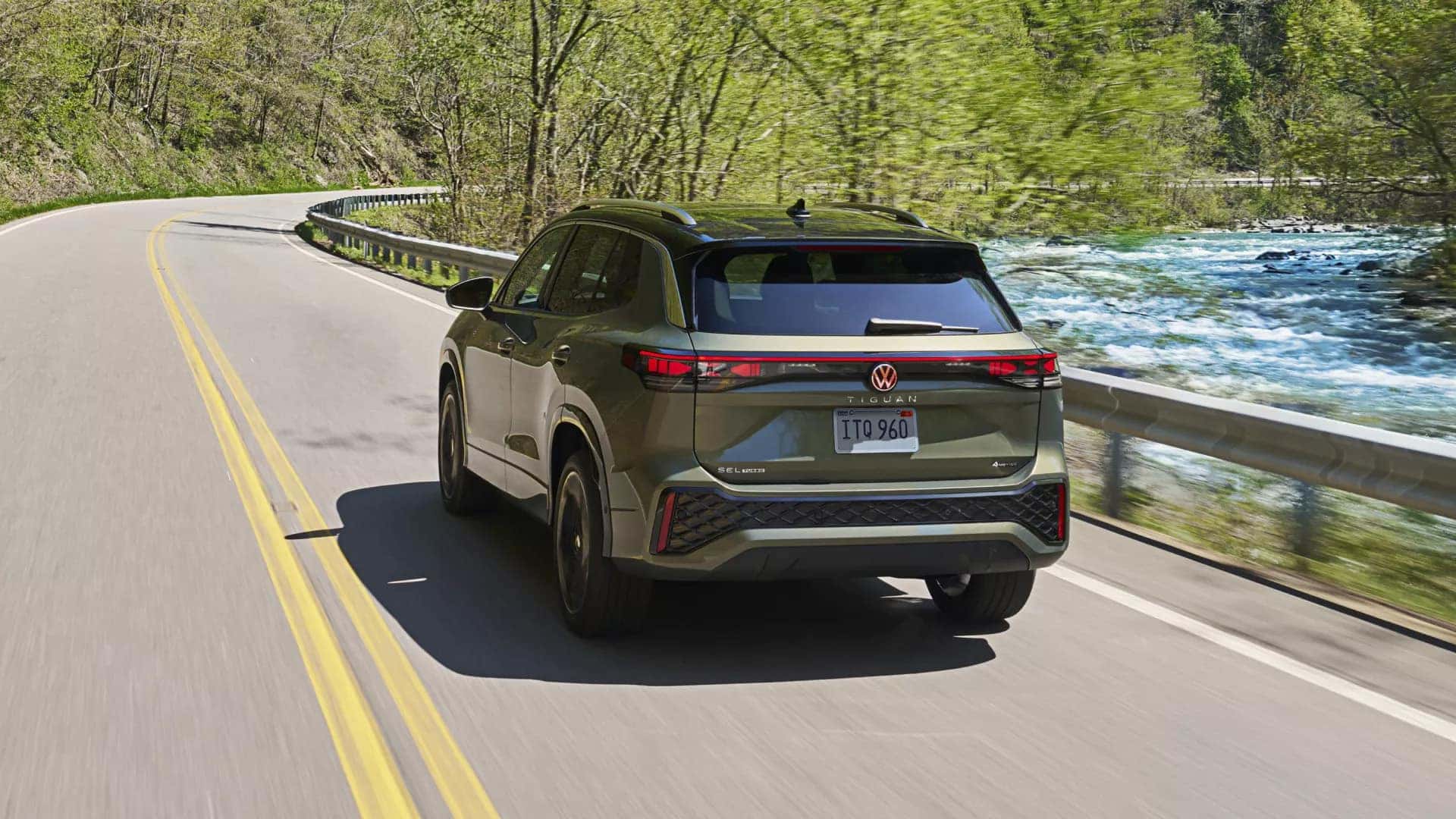 Back view of Volkswagen Tiguan