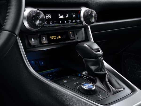 2025-Toyota-RAV4-Hybrid-control